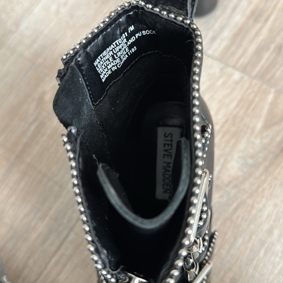 Cute stud boot - Picture 7 of 7